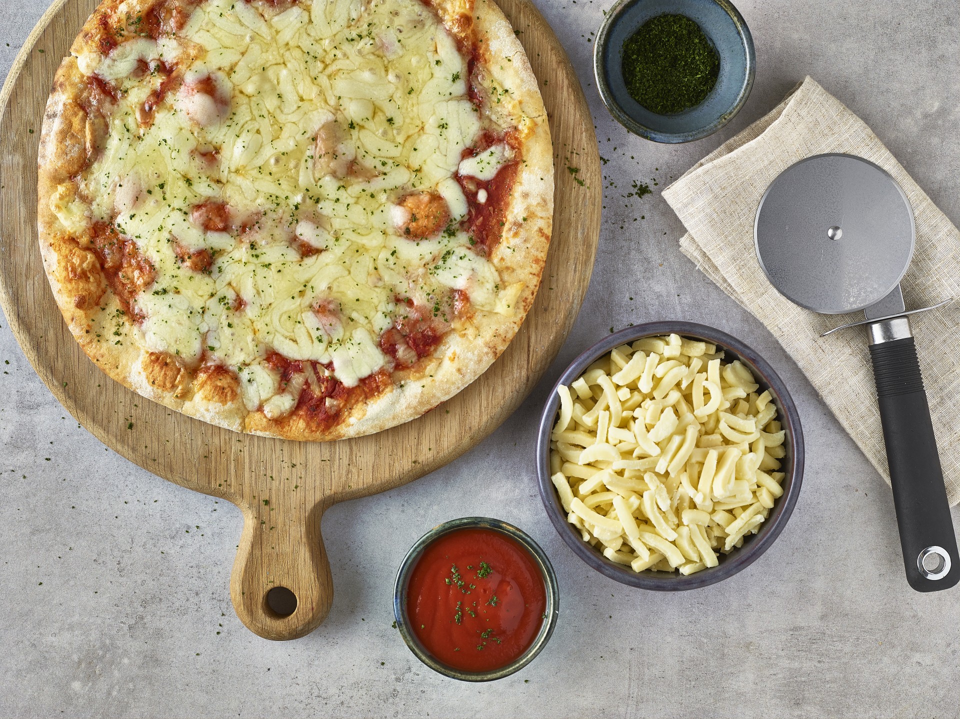 Bulk Buy Mozzarella & Cheddar Cheese Mix (80/20) Wholesale KFF