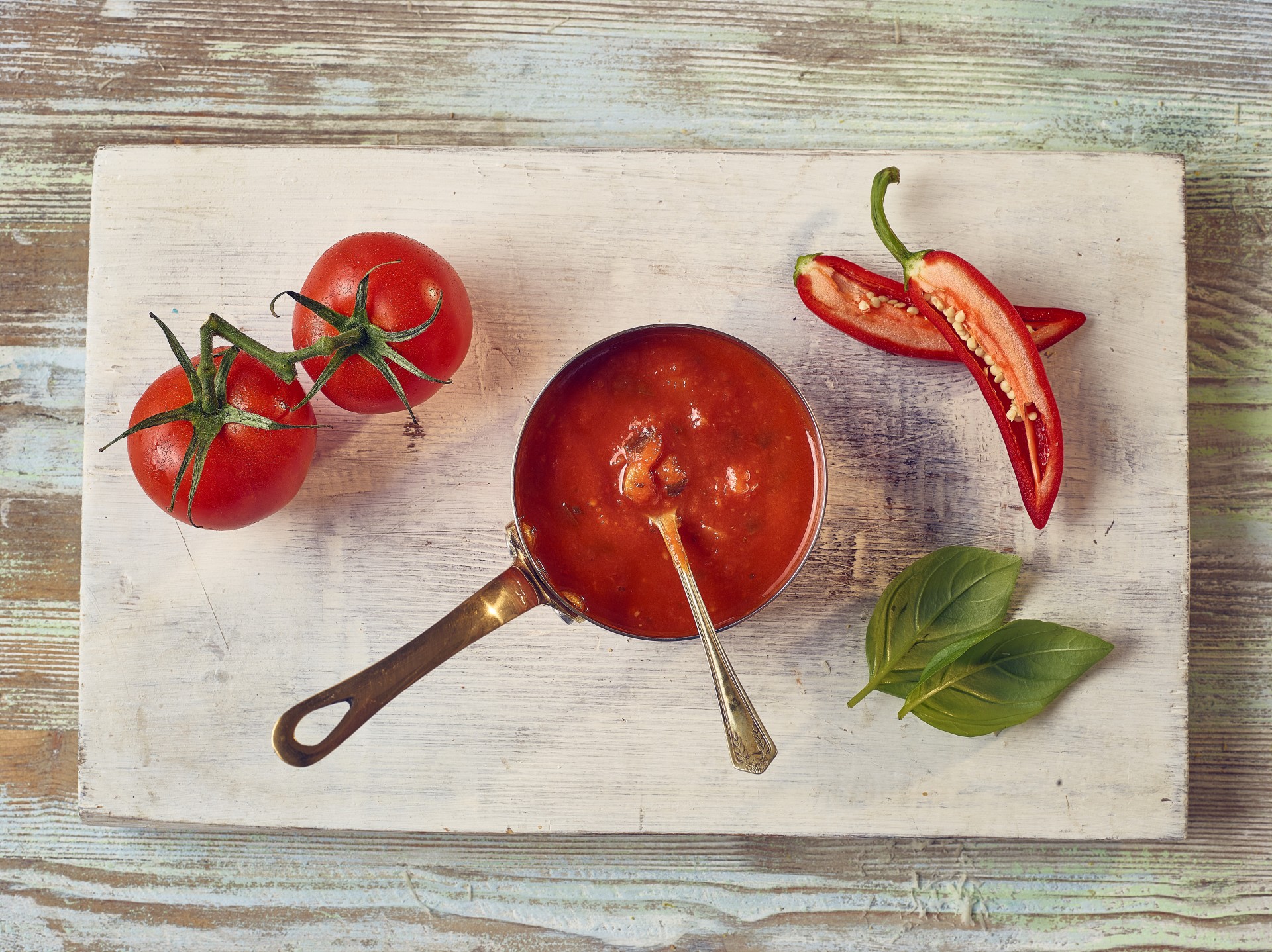 LA TUA Spicy Tomato Sauce