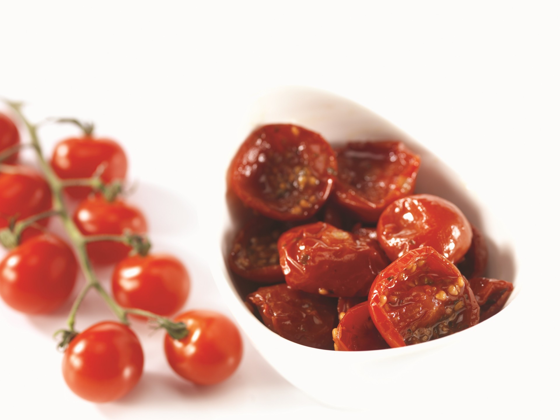 Bulk Buy GOMO SemiDried Cherry Tomatoes in Oil Wholesale KFF