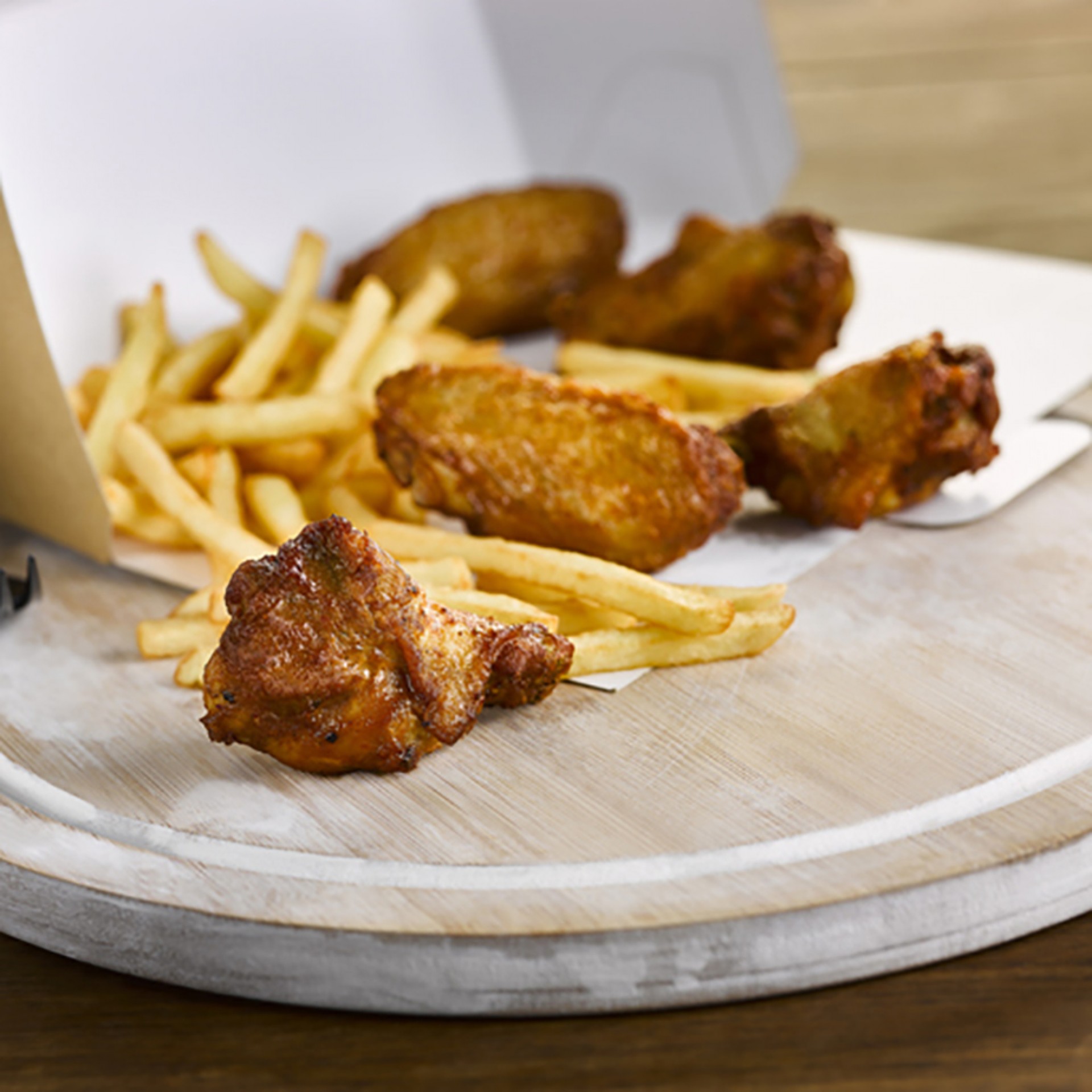 Bulk Buy Hot & Spicy Chicken Wings Wholesale KFF