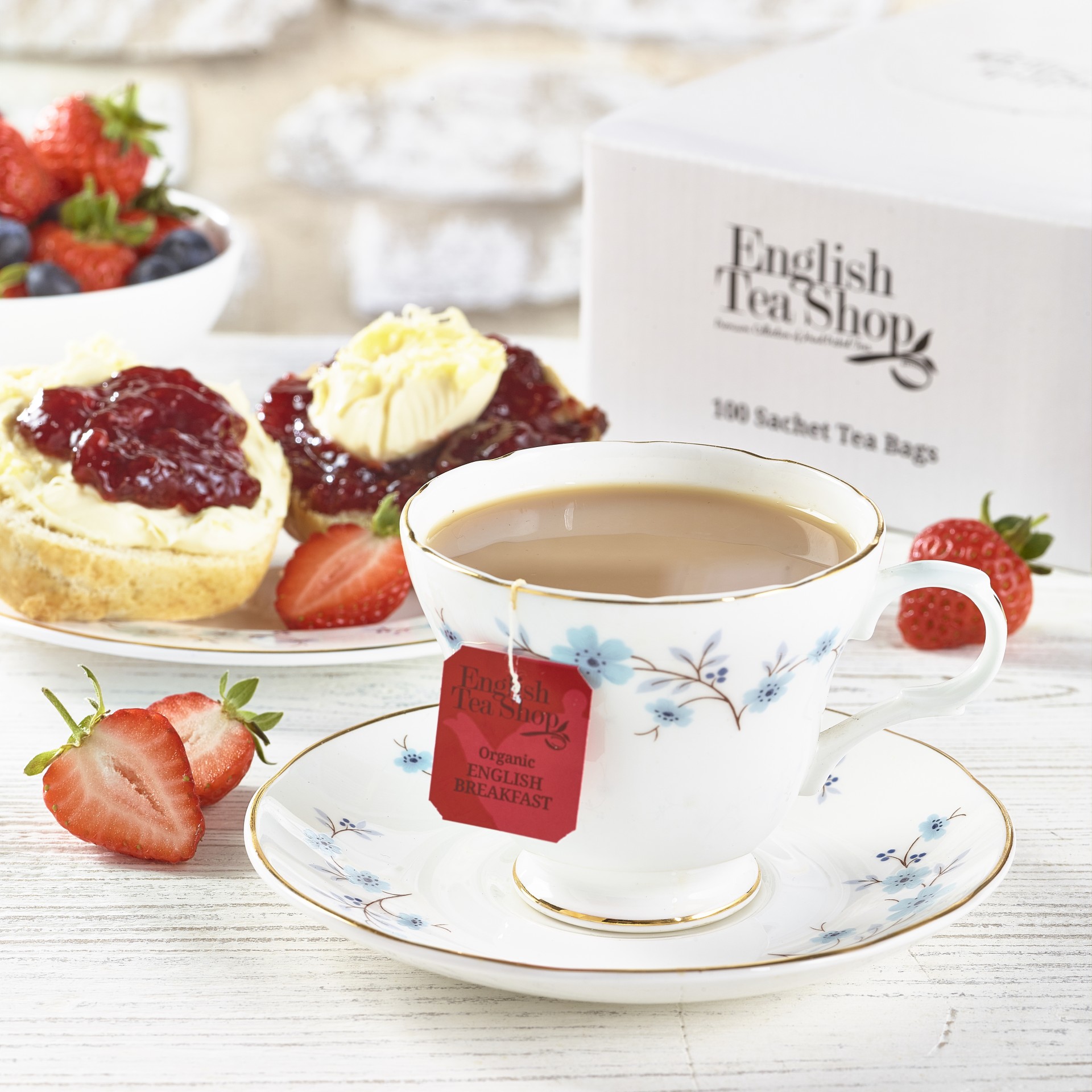 Bulk Buy ENGLISH TEA SHOP English Breakfast Tag & Envelope