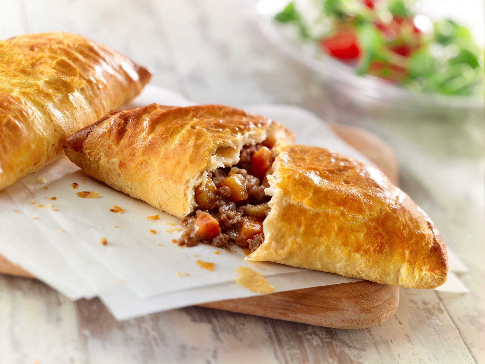 Bulk Buy WRIGHTS Beef & Vegetable Pasties Wholesale KFF