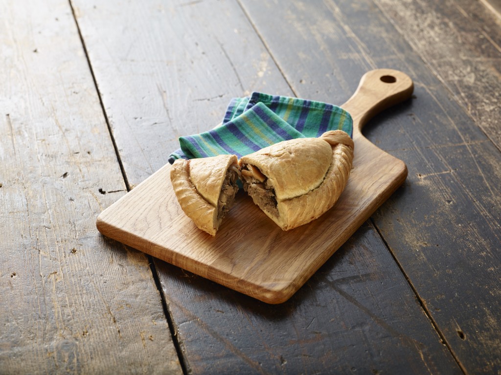 PROPER CORNISH Lamb & Mint Pasties