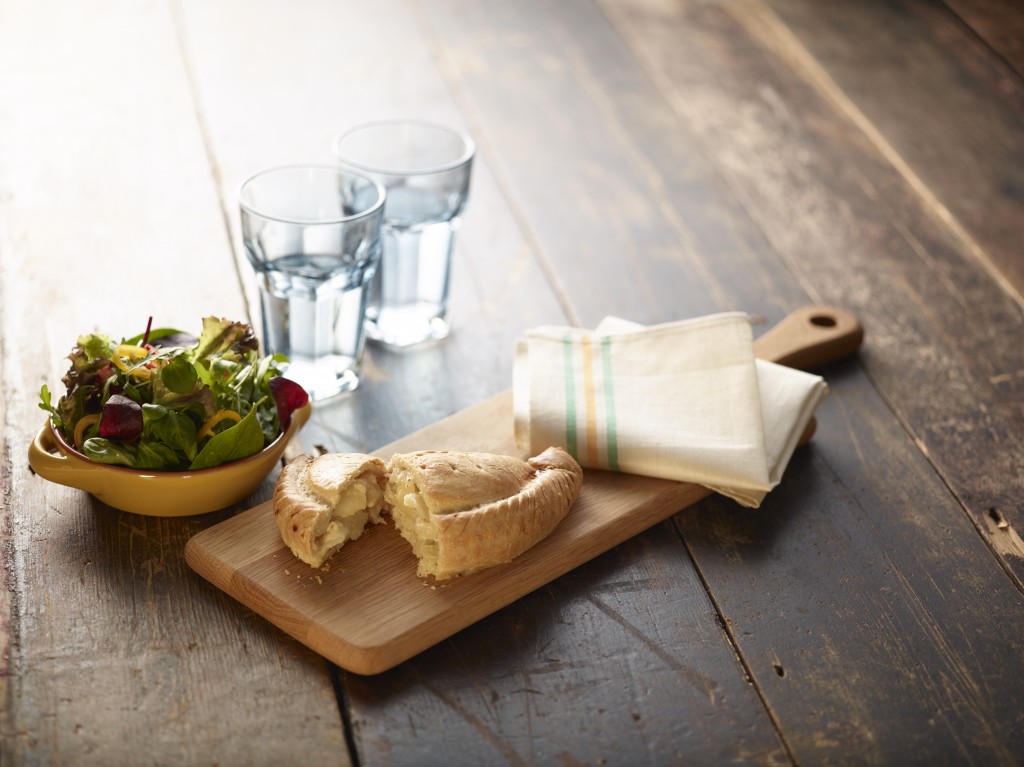 PROPER CORNISH Cheese & Onion Pasties