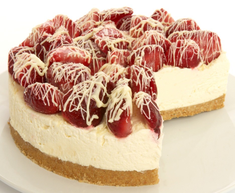 ENGLISH CHEESECAKE COMPANY Vanilla Strawberry & White Choc C/Cake