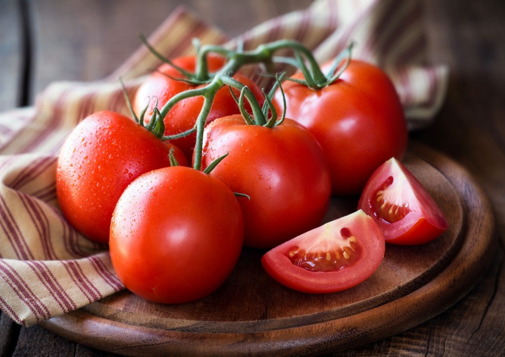 Tomatoes on the Vine 