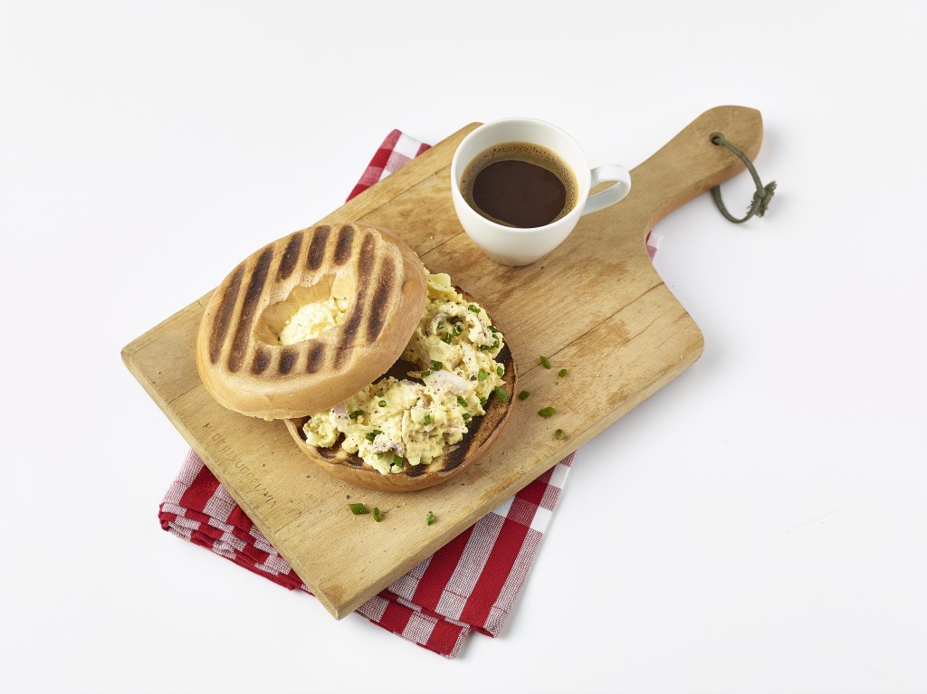 PURPLE PINEAPPLE Egg Mayonnaise & Bacon Filling