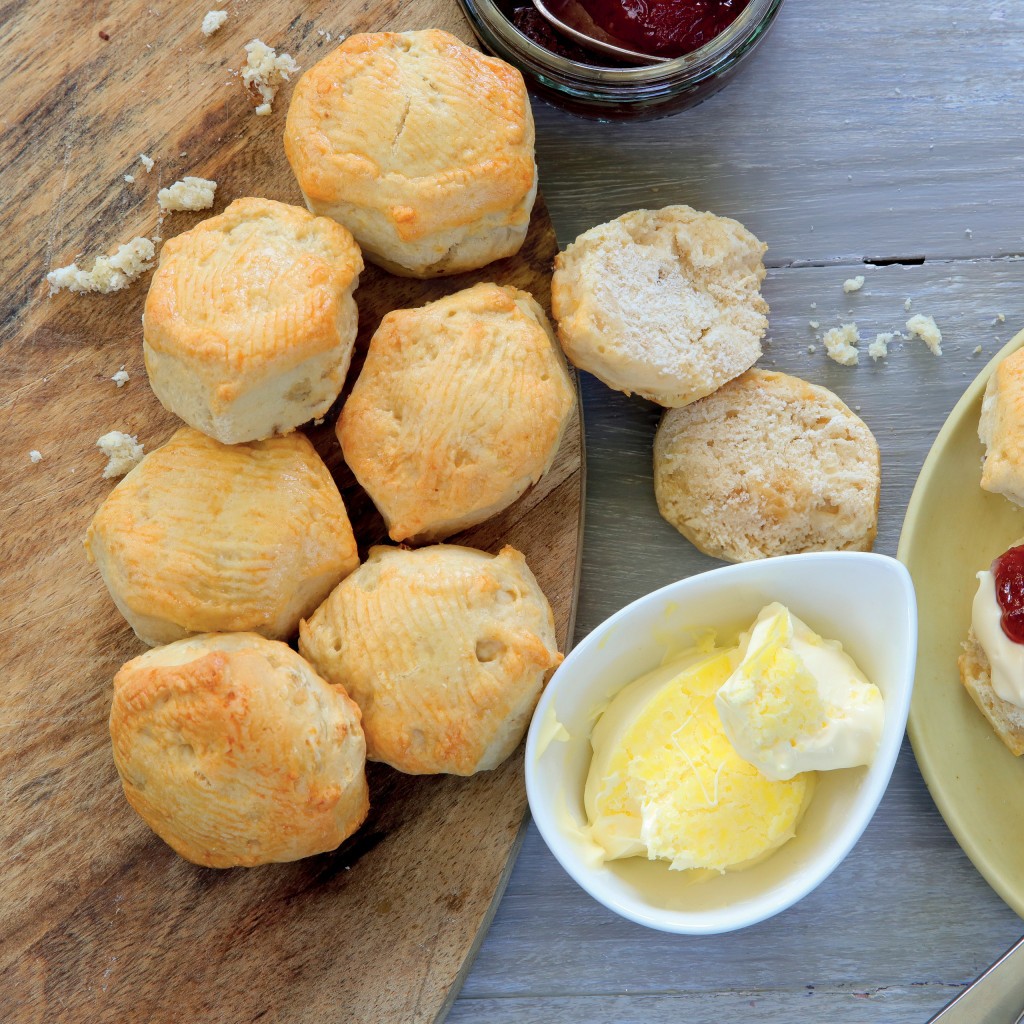 THE HANDMADE CAKE COMPANY Mini Plain Scones