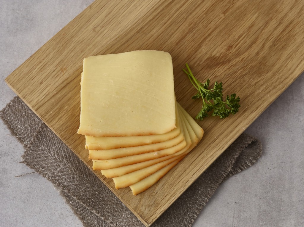 Applewood Smoked Cheddar Cheese