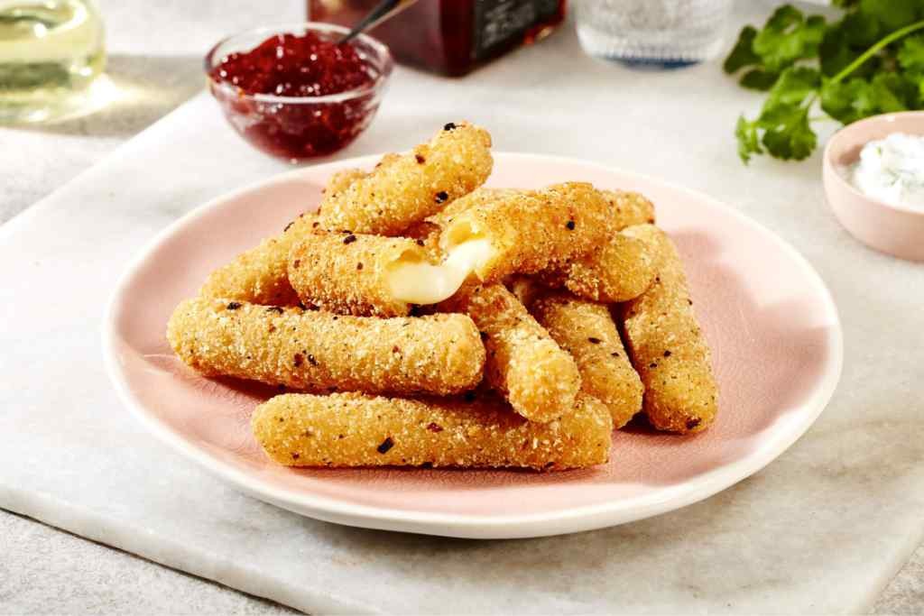 Breaded Mozarella Sticks