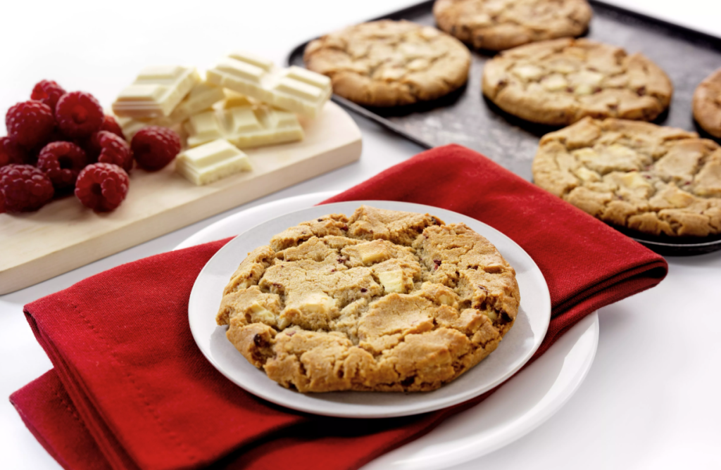 LA BOULANGERIE White Belgian Chocolate Chunk & Raspberry Cookies