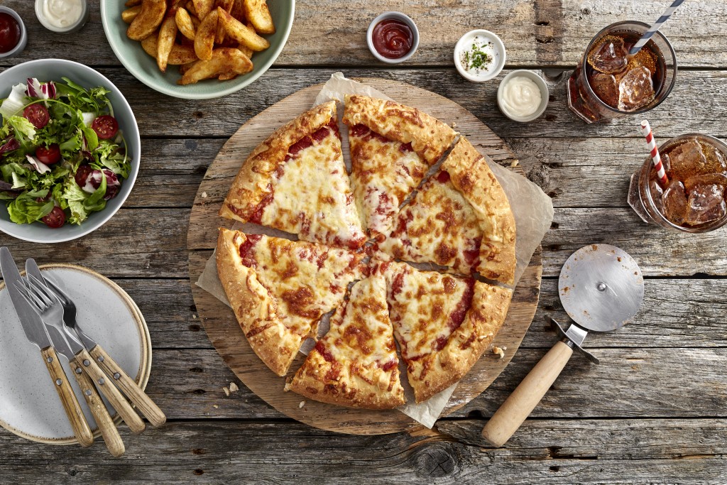 CHICAGO TOWN Stuffed Crust Four Cheese