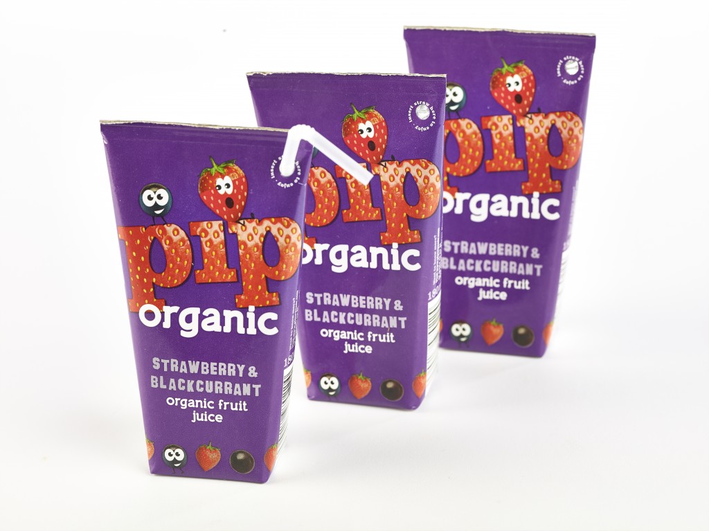 PIP ORGANIC Strawberry & Blackcurrant Fruit Juice (Wedge)