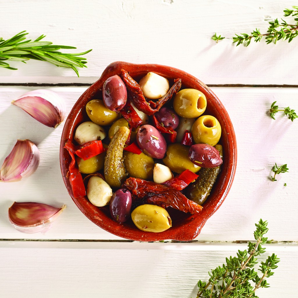 REAL OLIVE COMPANY Mixed Pitted Olives with Antipasti