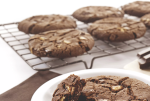 LA BOULANGERIE Triple Belgian Chocolate Chunk Cookies