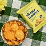 SIMPLY ROASTED Mature Cheddar and Onion Premium Crisps 